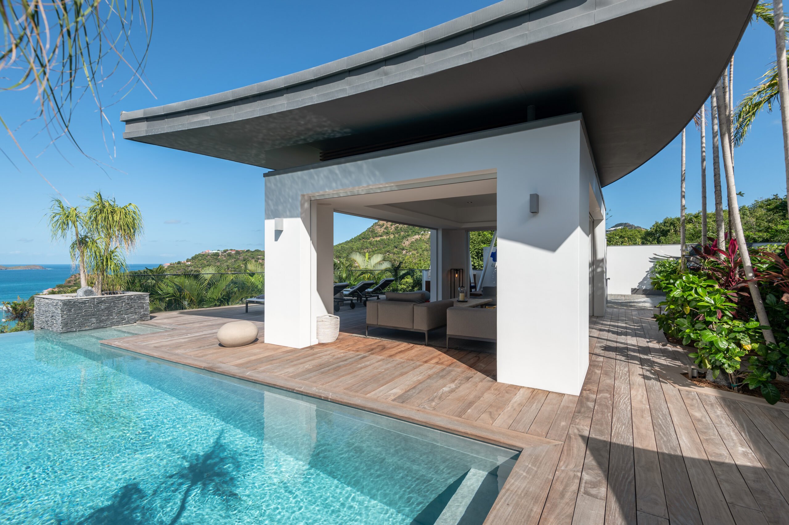 Touch - Wings in St. Jean, St. Barthélemy