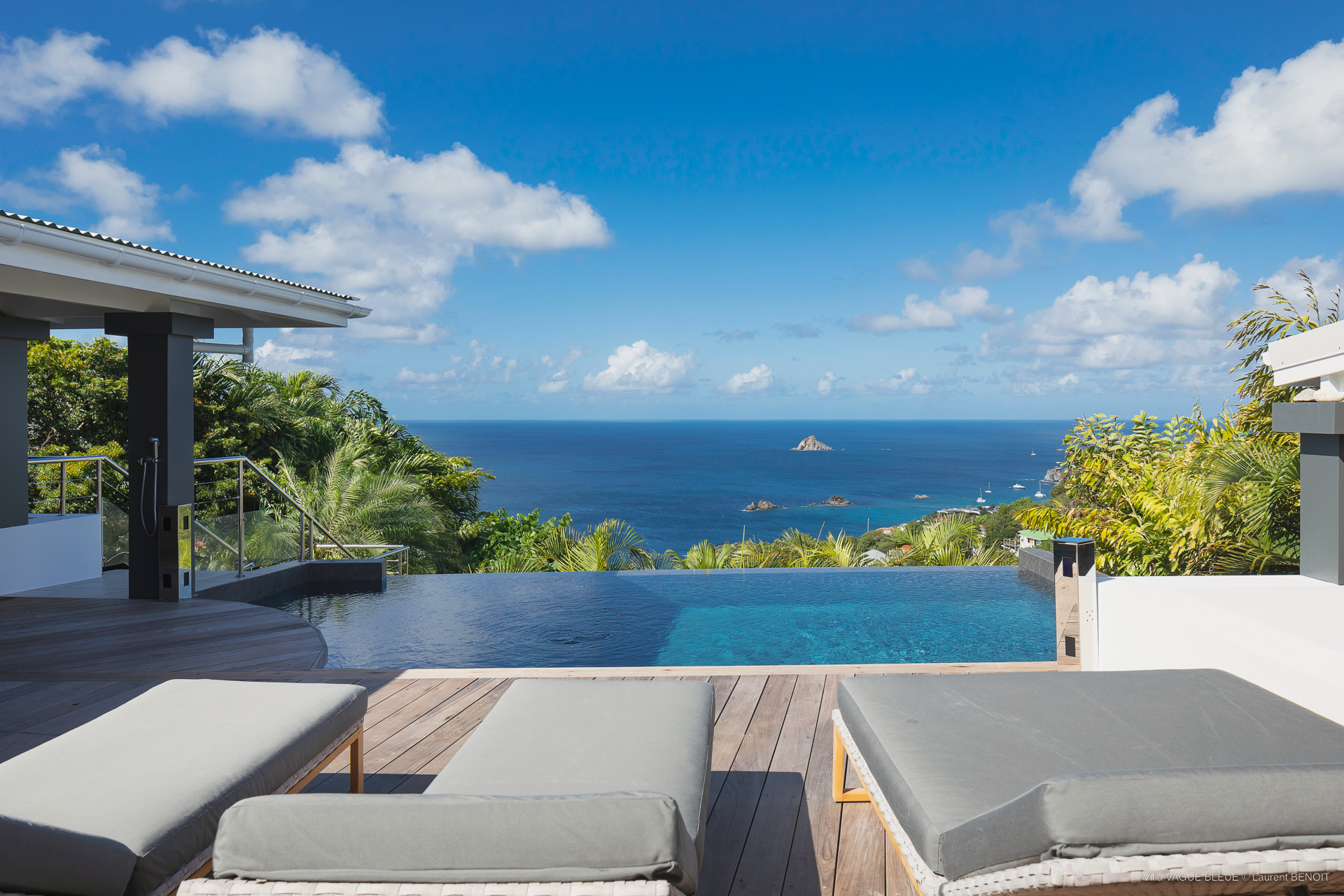 Feel - Vague Bleue in Lurin, St. Barthélemy