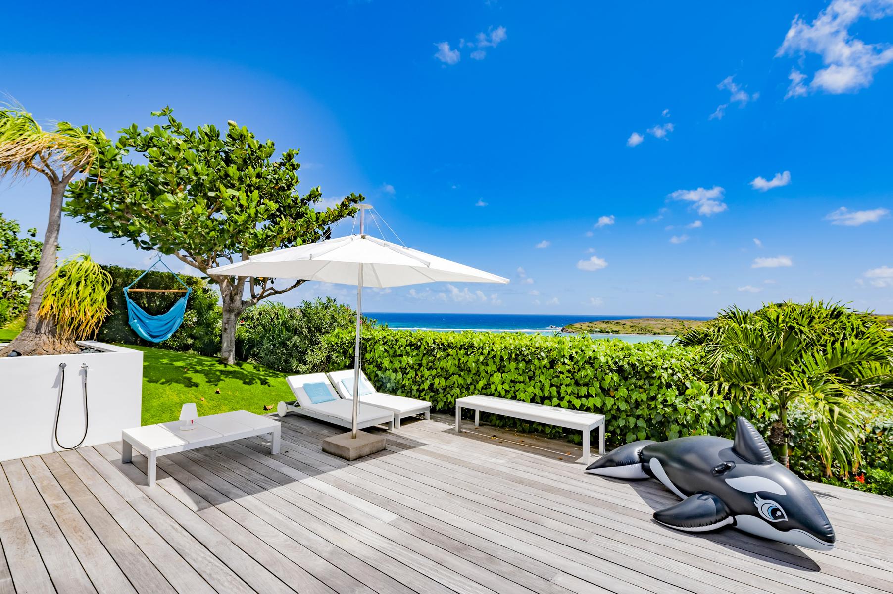 Hear - Summer Breeze in Grand Cul de Sac, St. Barthélemy