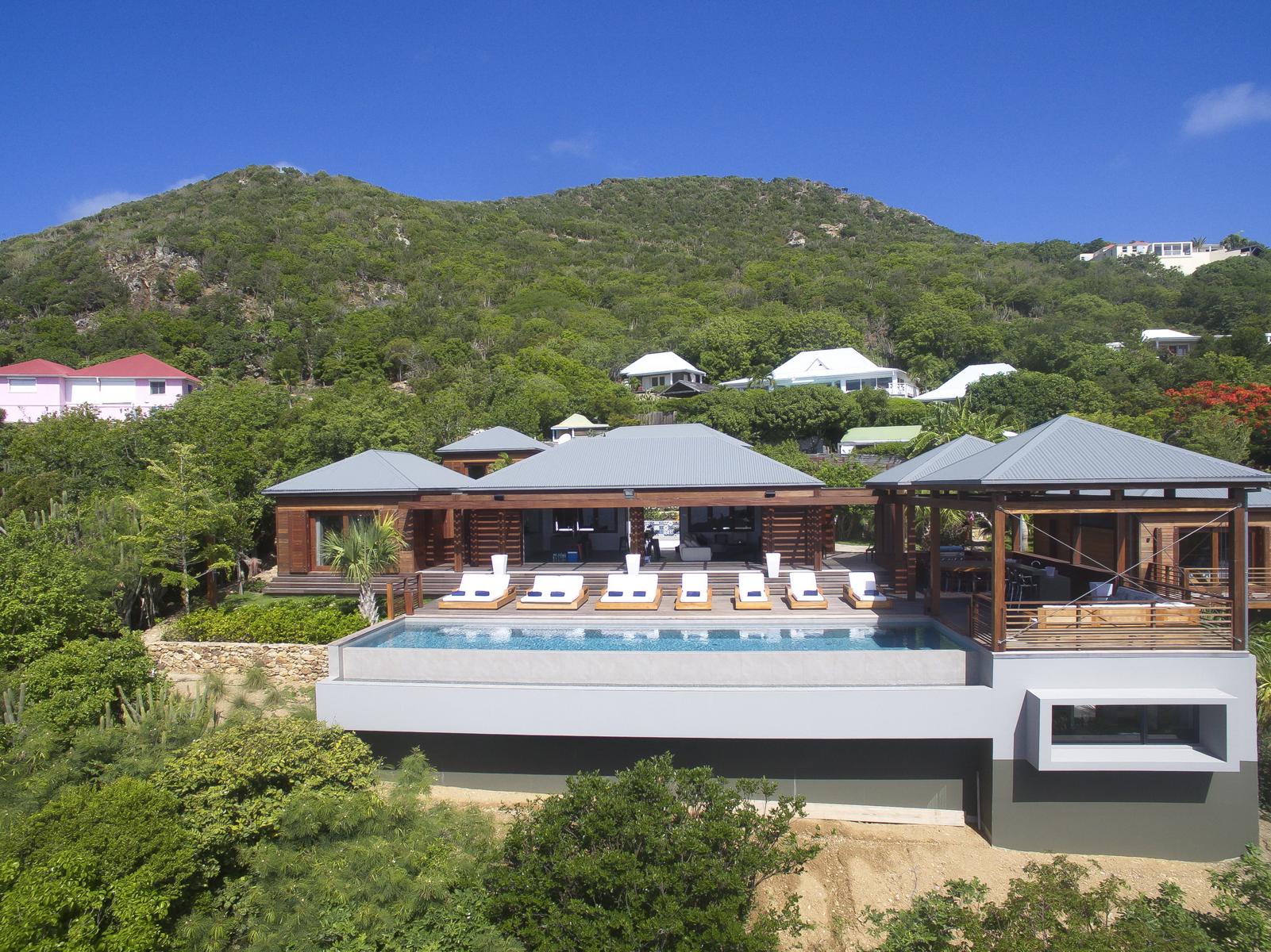 See - la Danse du Soleil in Deve, St. Barthélemy
