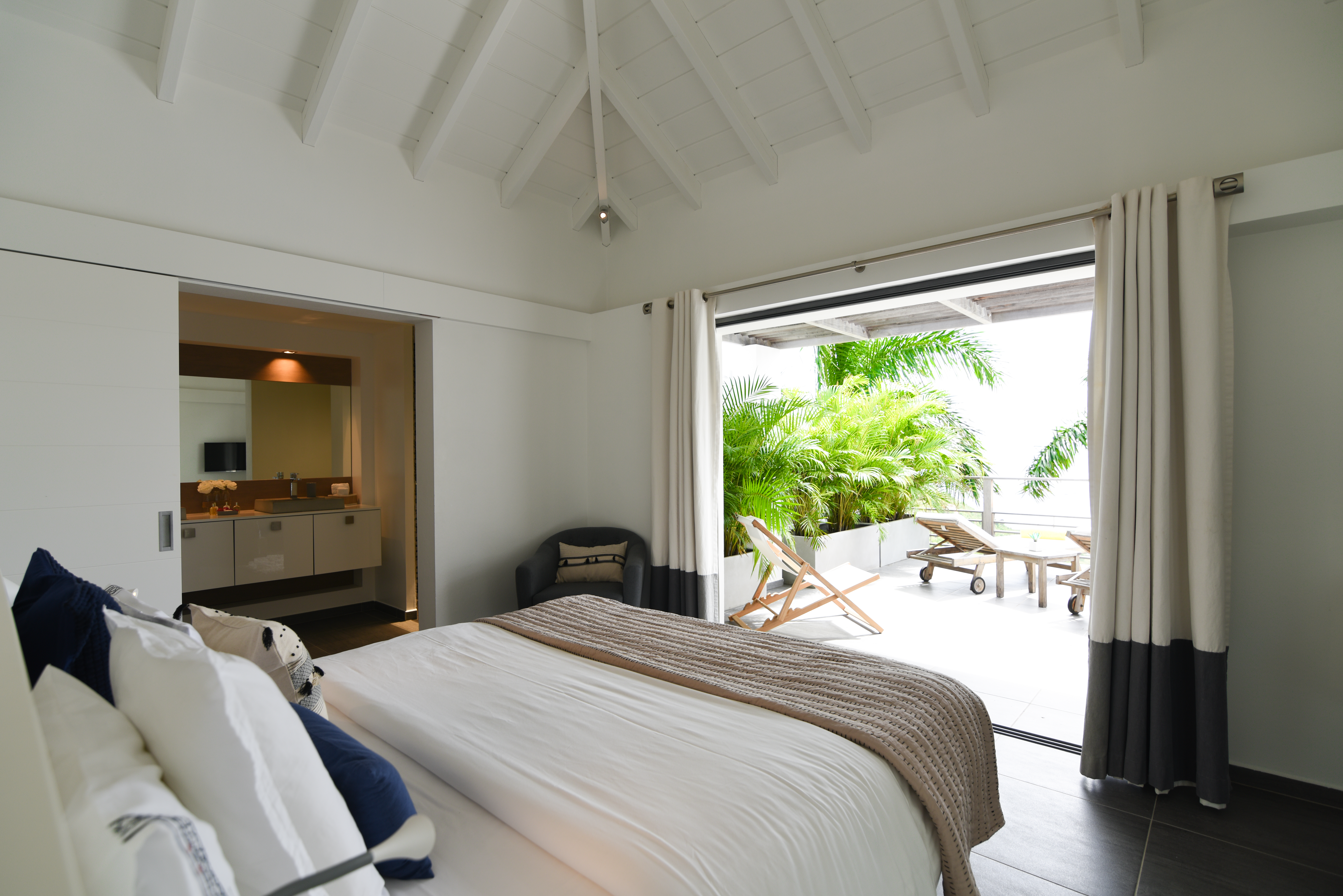 Feel - Valley in Vitet, St. Barthélemy