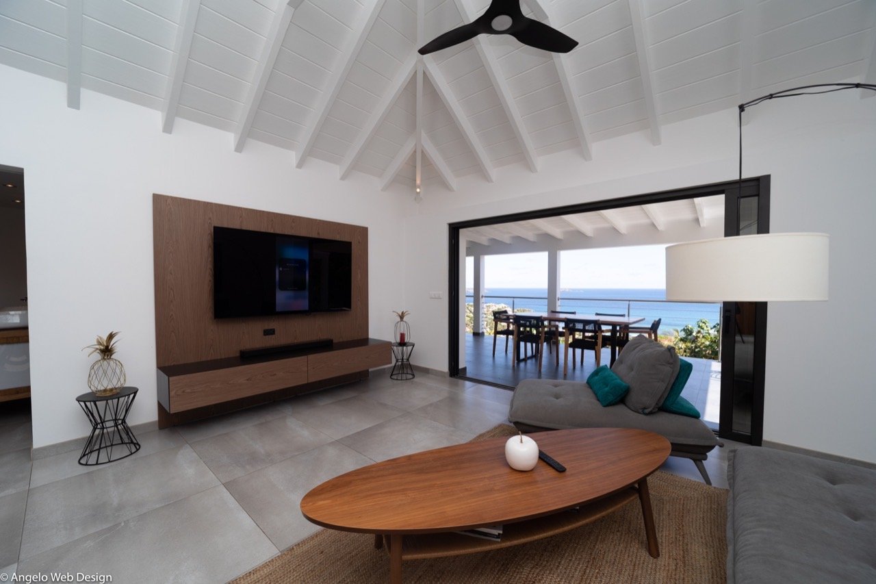 Smell - Ride in Anse des Cayes, St. Barthélemy