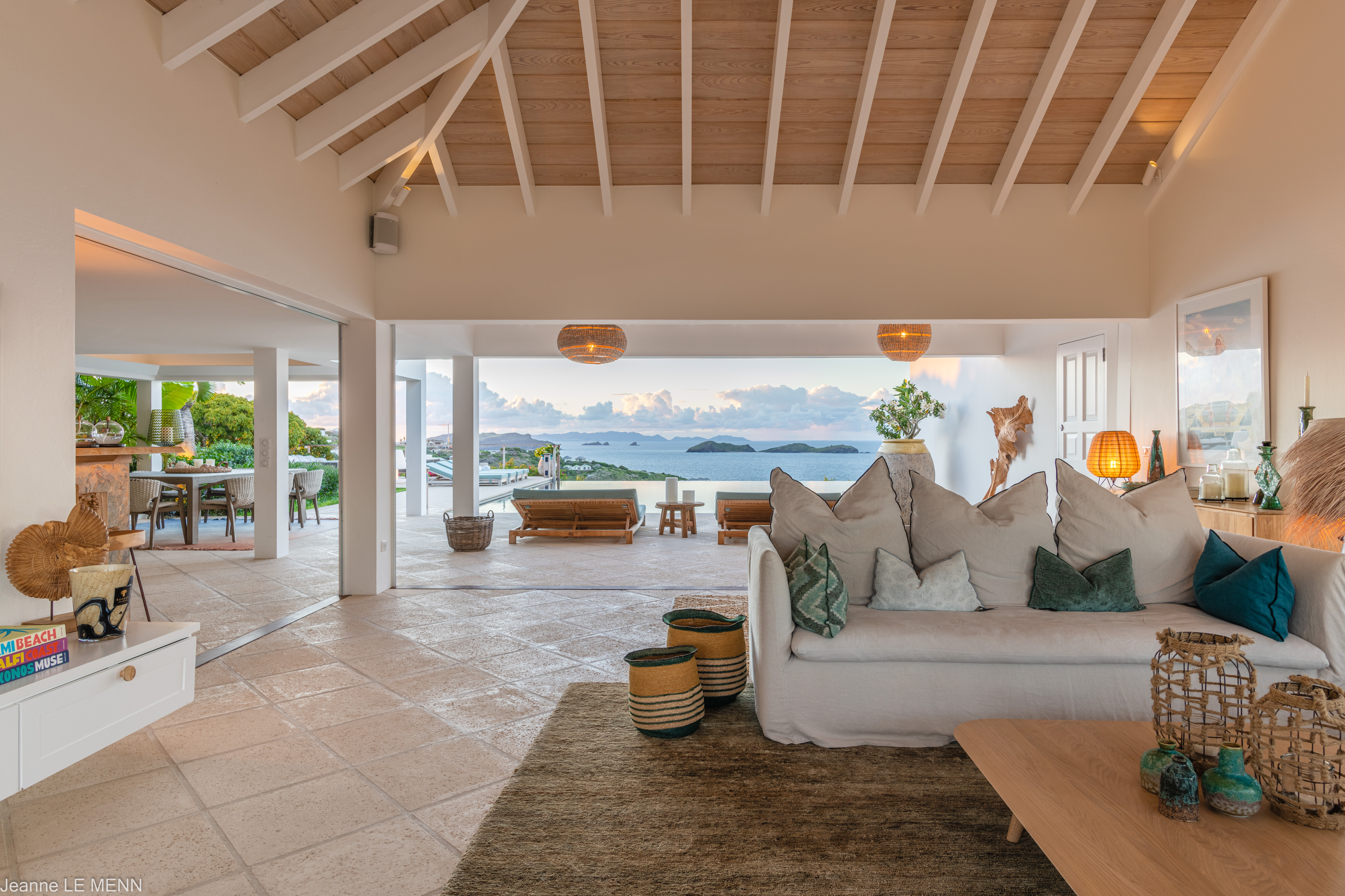 Smell - Poppy in Mont Jean, St. Barthélemy