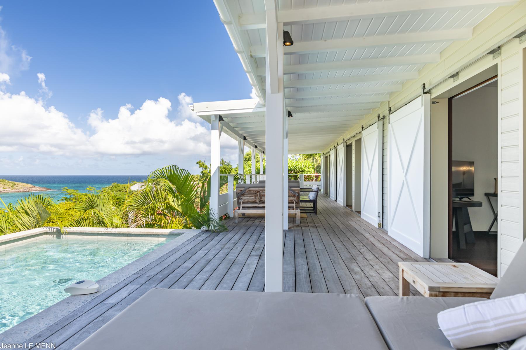 Hear - Marigot Bay in Marigot, St. Barthélemy