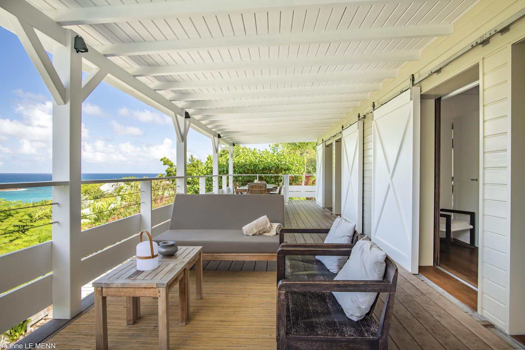 Feel - Marigot Bay in Marigot, St. Barthélemy