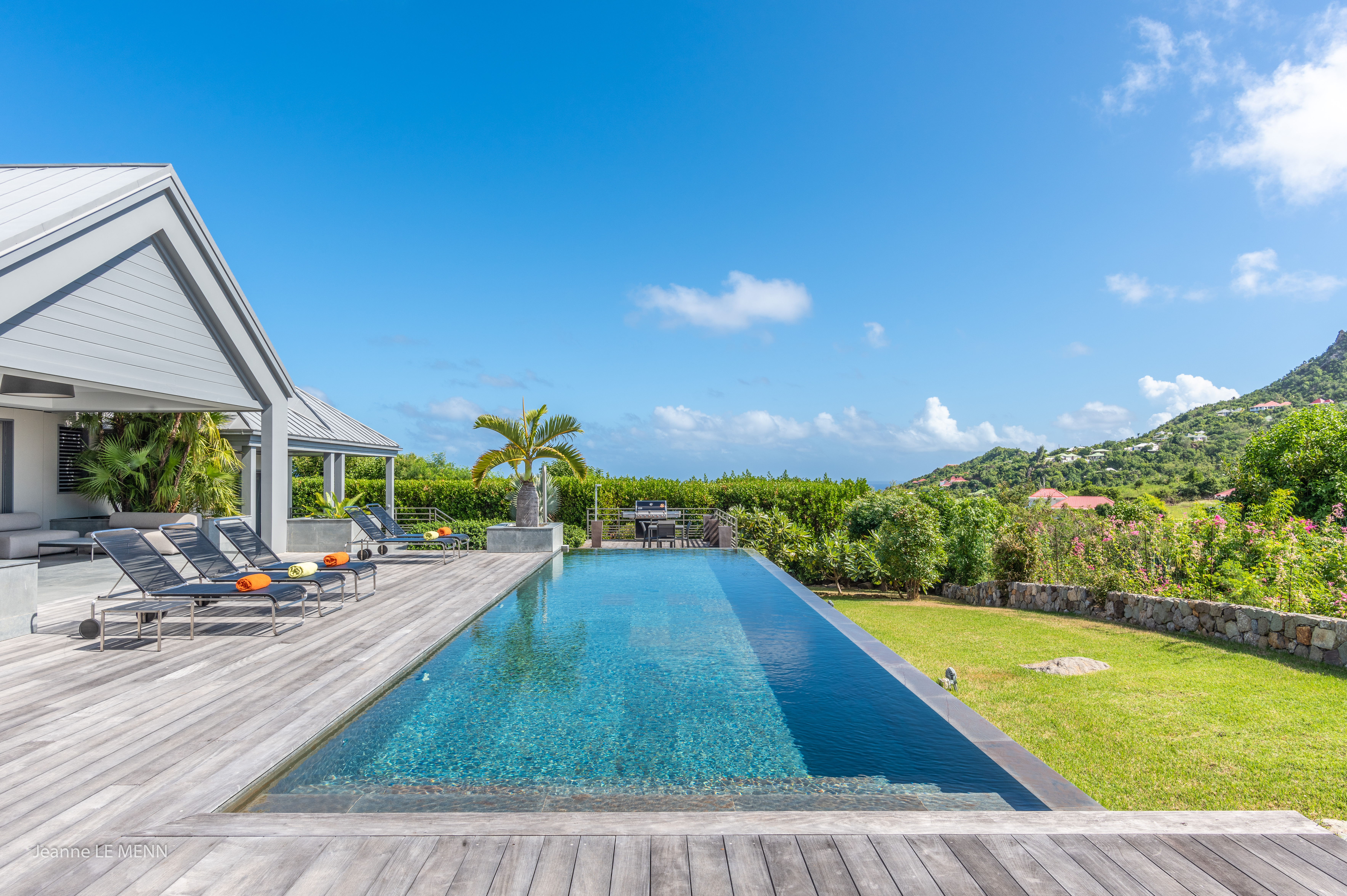 See - Angel in Vitet, St. Barthélemy