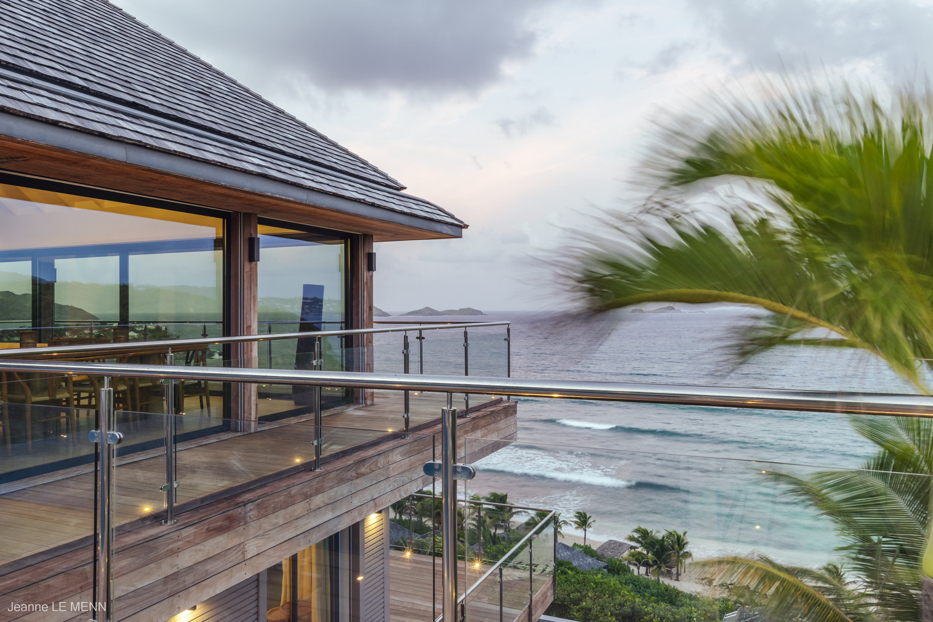 Hear - Firefly in Anse des Cayes, St. Barthélemy