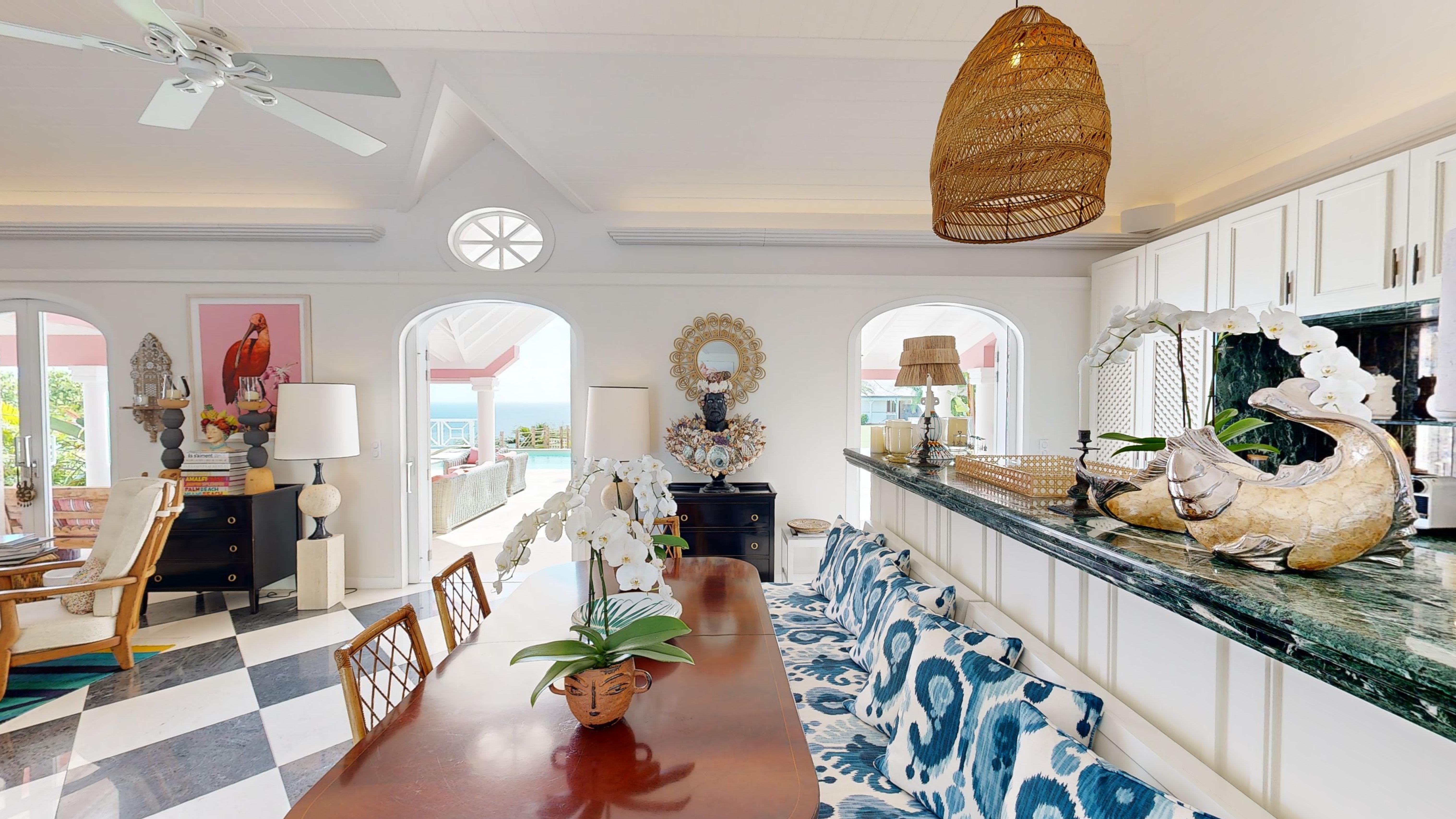 Taste - Mustique in Marigot, St. Barthélemy